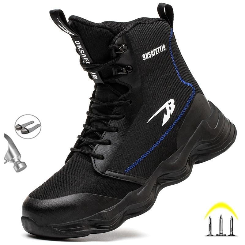 Botte de sécurité noire avec des lacets, un petit marteau et des clous sous la chaussure