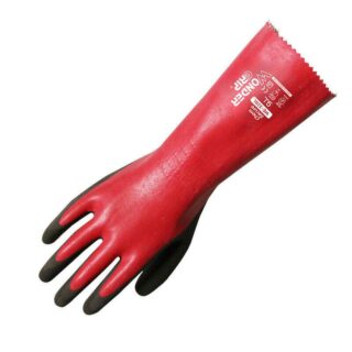 gant en latex rouge avec bouts de doigts noirs, avec texte en blanc au niveau du poing, sur fond blanc
