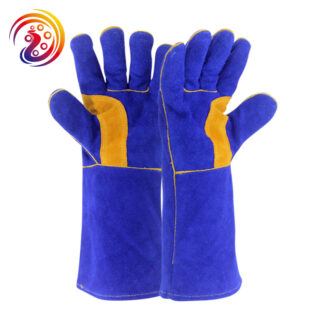 paire de long gants bleus et jaunes, en cuir, sur fond blanc
