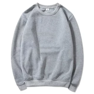 Pull de travail gris sur fond blanc.