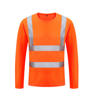 On voit un T-shirt haute visibilité orange avec des bandes réfléchissantes. Il est manches longues.