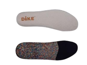 Semelle de propreté anatomique amovible pour femme sur fond blanc