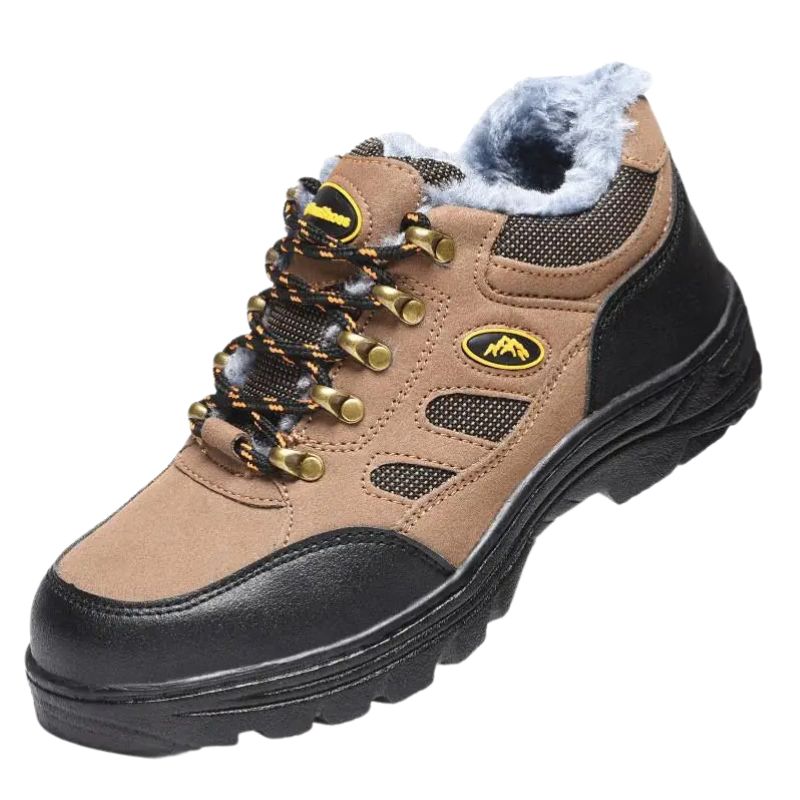 Chaussure de sécurité résistante et confortable sur fond blanc